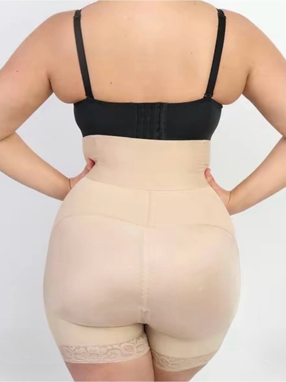 Shapellx Sculpting High Waist Shorts
Shapewear - Picture 4 of 9